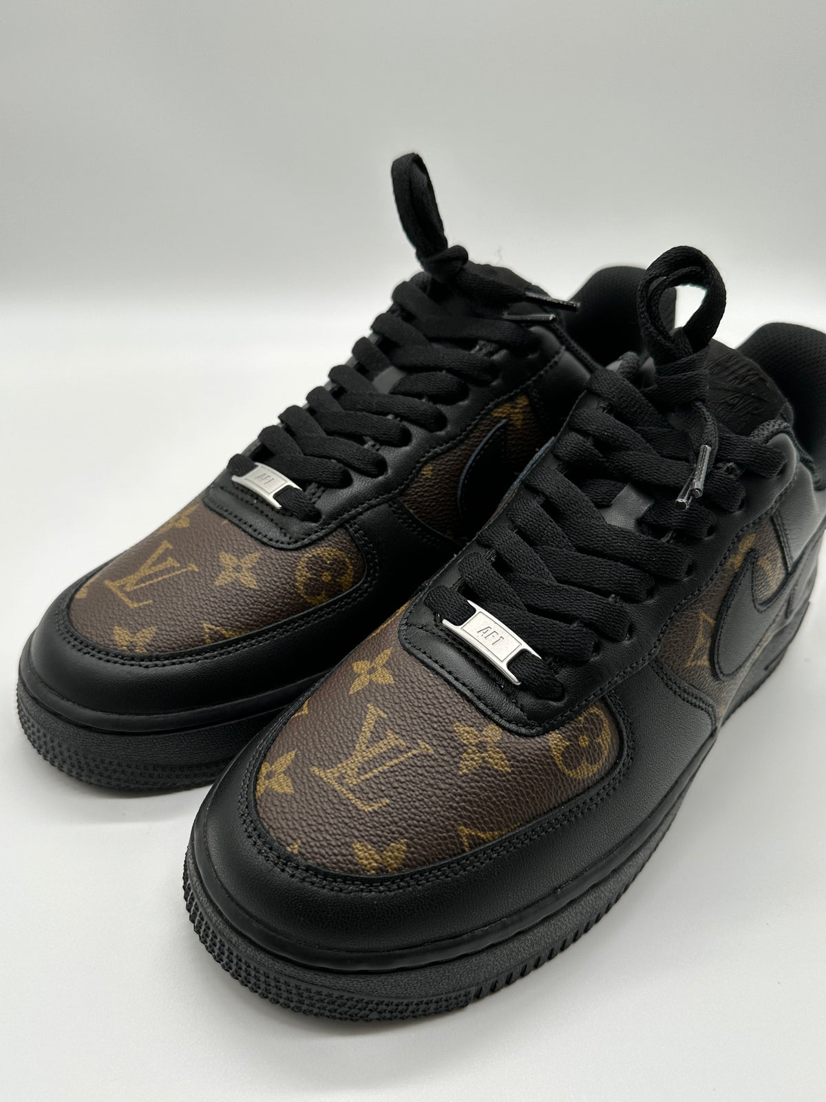 AF1 "LV" MIDNIGHT BLACK