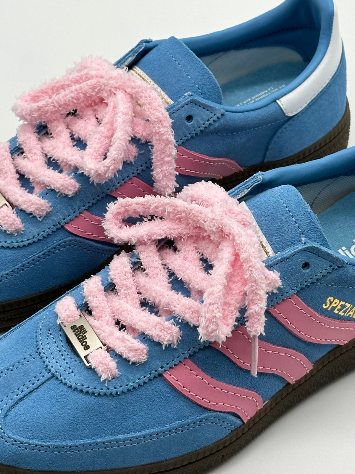 SPEZIAL "BUBBLEGUM WAVY"