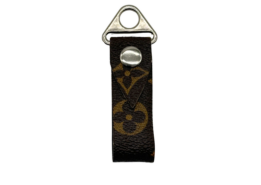 KEYCHAIN "LV"