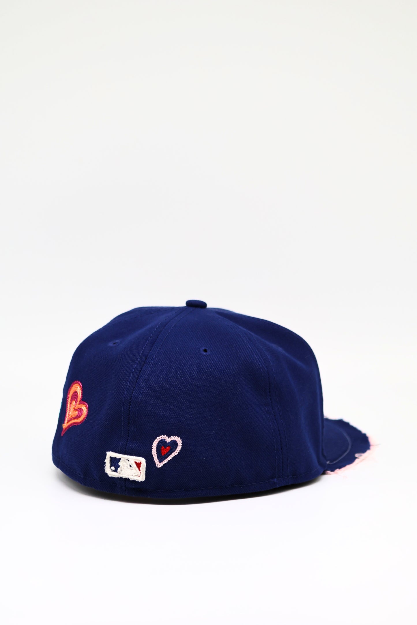 DISTRESSED 59FIFTY "LA HEARTS" CAP