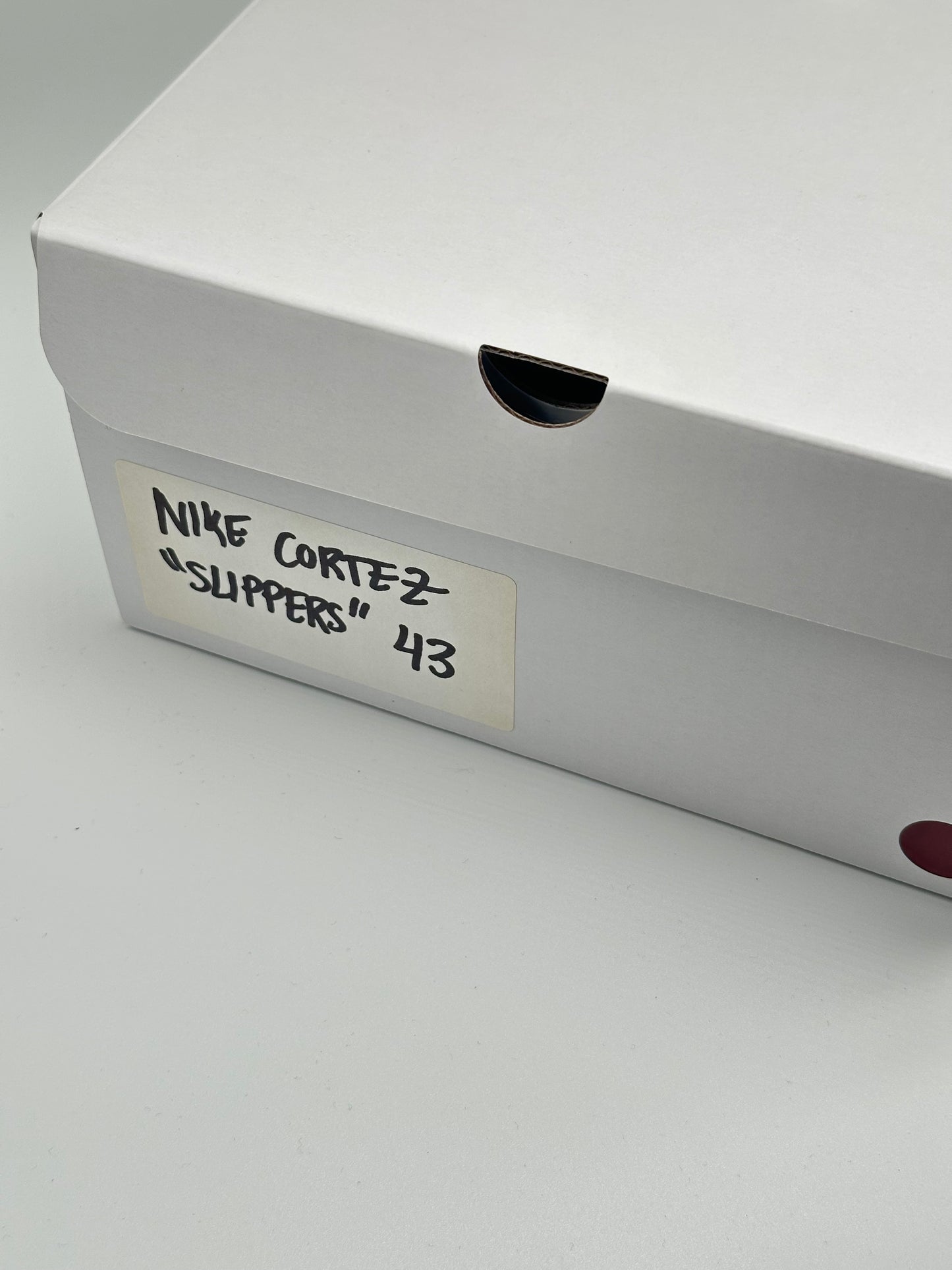 CORTEZ CHOCOLATE "SLIPPERS"