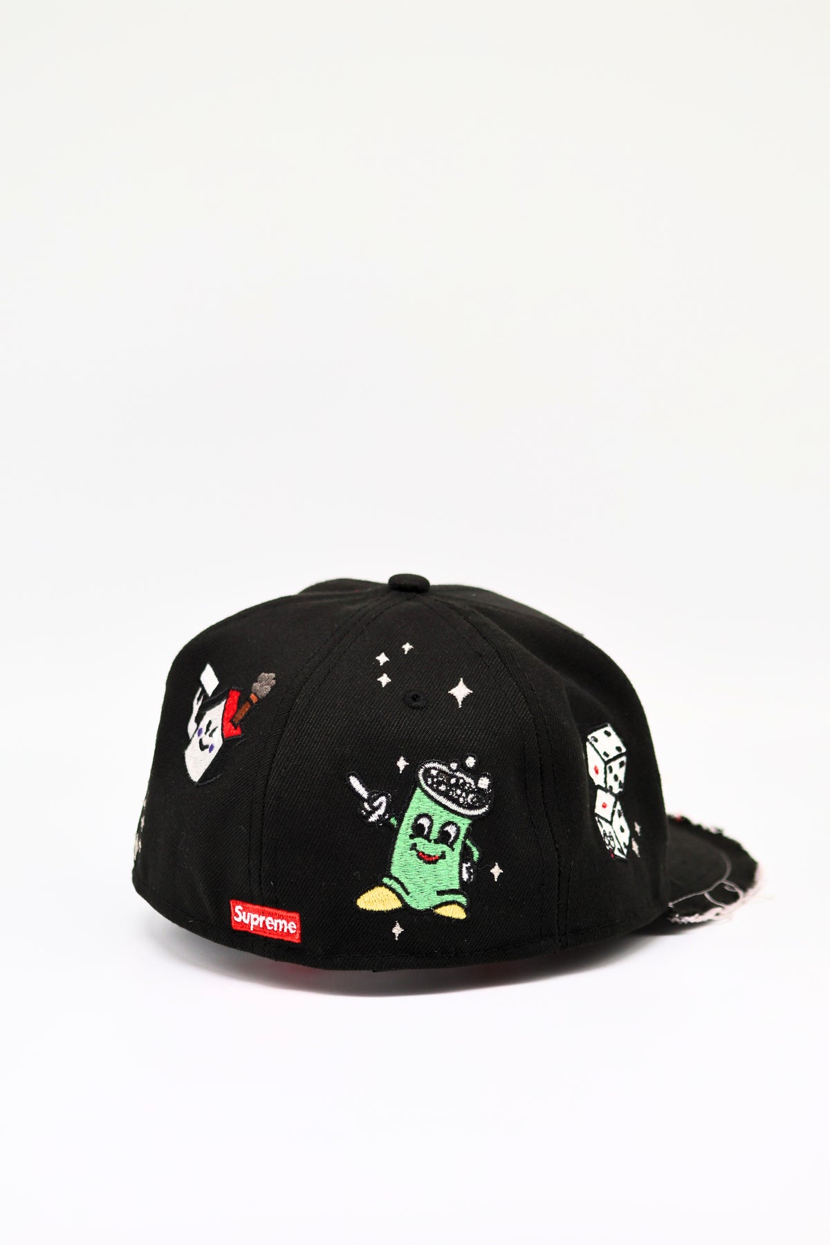 DISTRESSED SUPREME "CHARACTERS" CAP