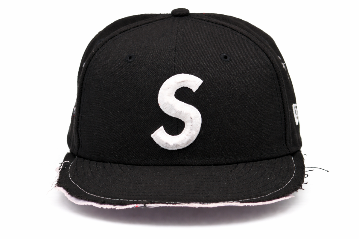 DISTRESSED SUPREME "CHARACTERS" CAP