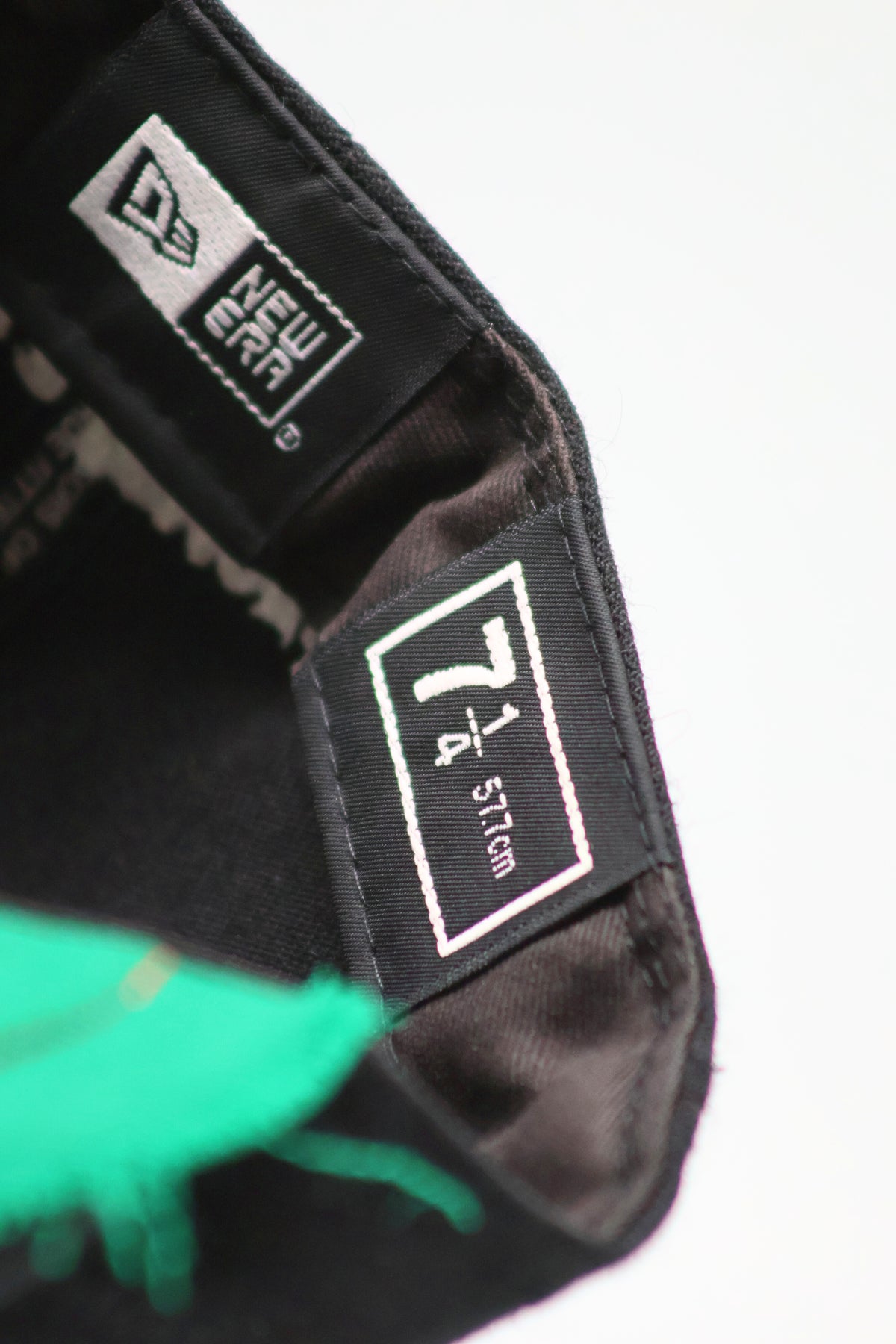 DISTRESSED SUPREME "S LOGO" CAP